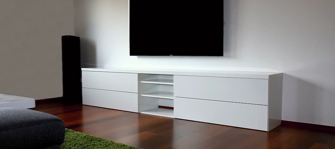 Vestavěné skříně slide